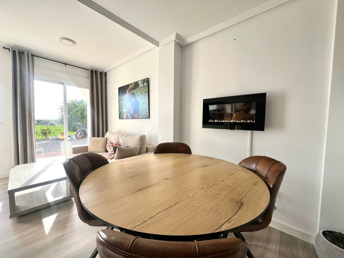 Pool area in terraced for sale in Los Alcazares