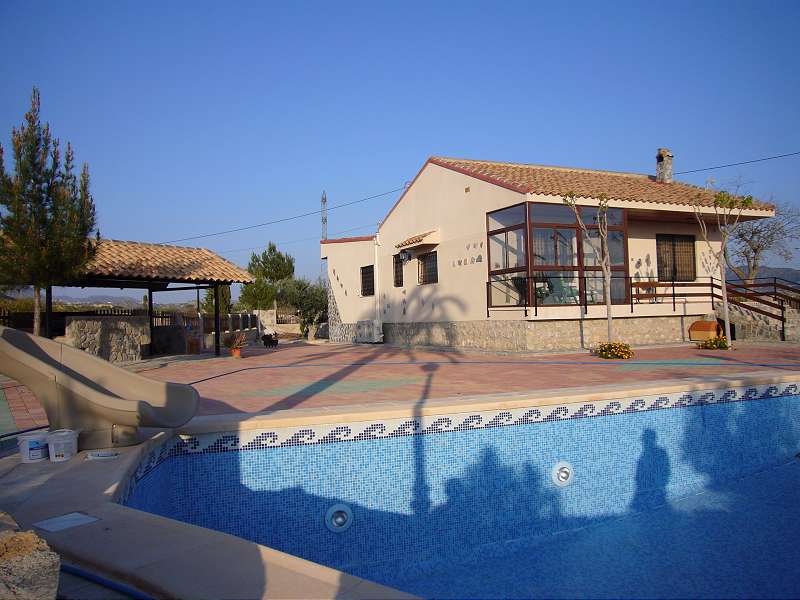 Bedroom in villa for sale in Abanilla