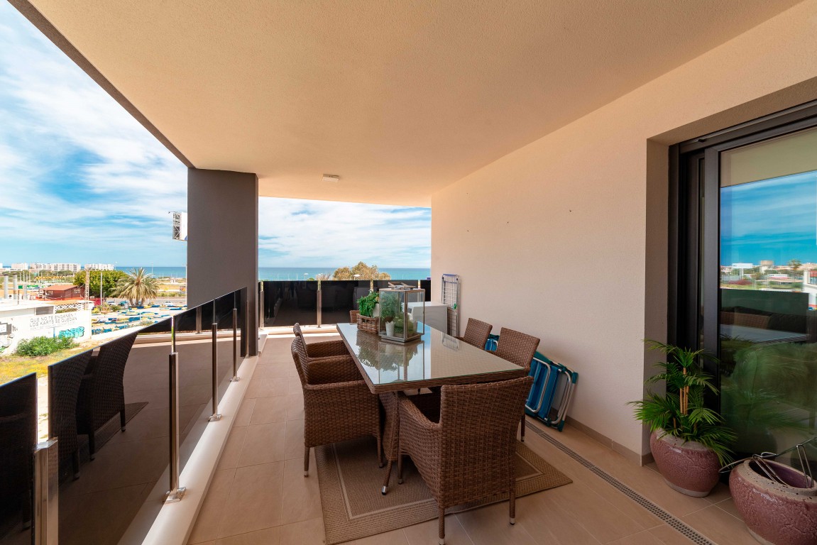 Kitchen in apartment for sale in Playa Flamenca