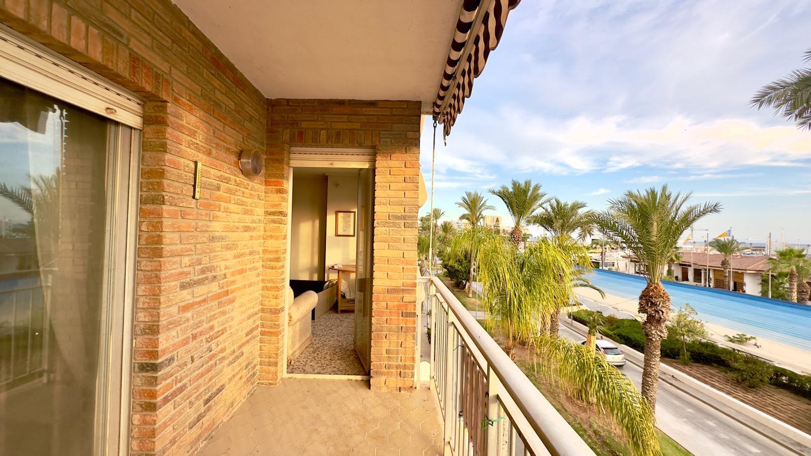 Living room in apartment for sale in Torrevieja