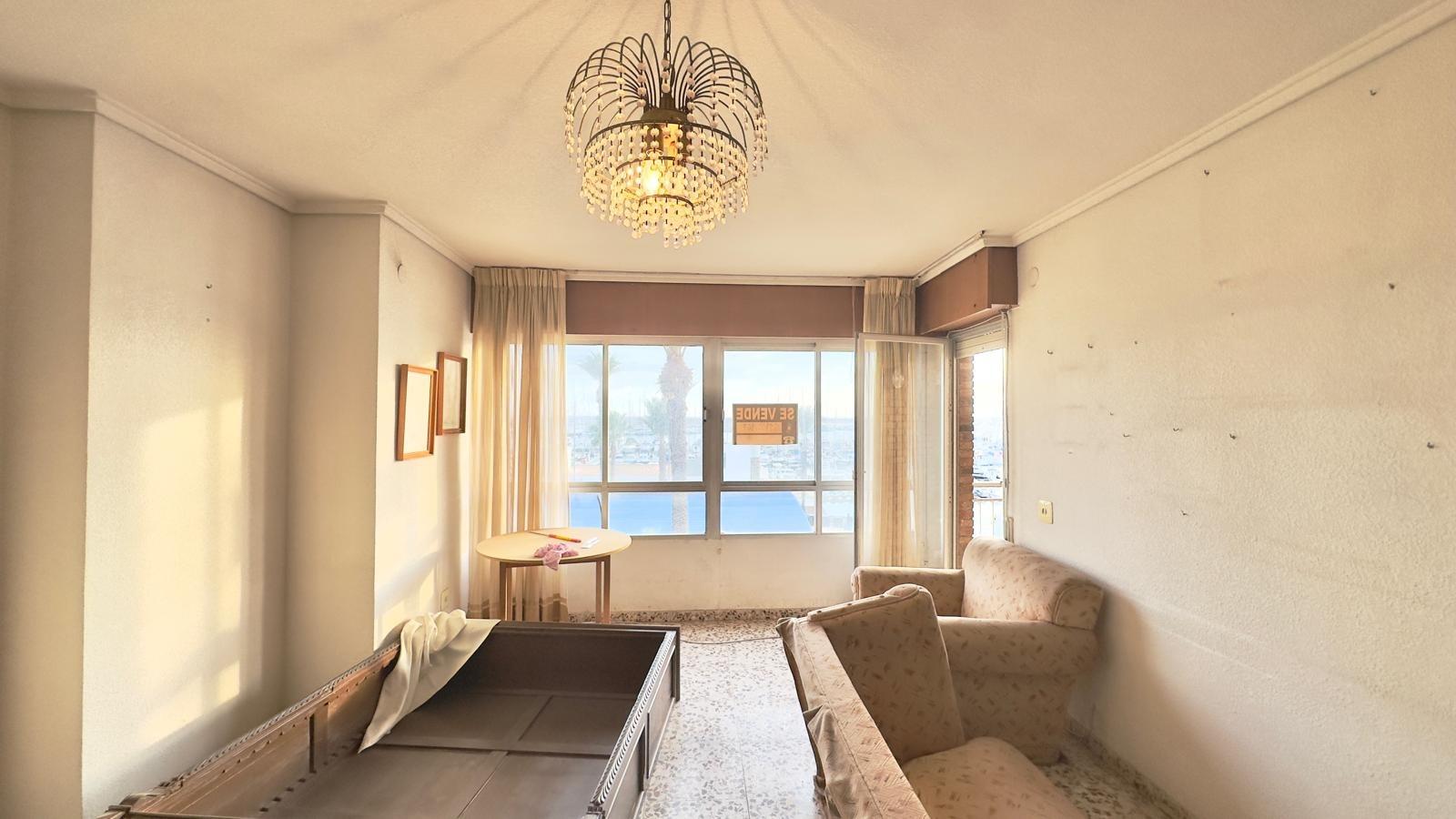 Living room in apartment for sale in Torrevieja