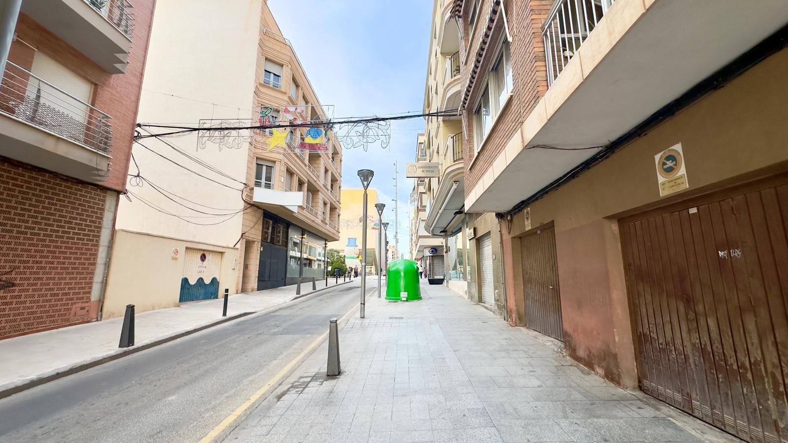 Pool area in apartment for sale in Torrevieja