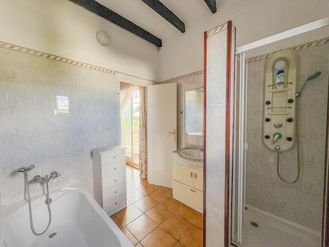 Garden in villa for sale in Los Balcones