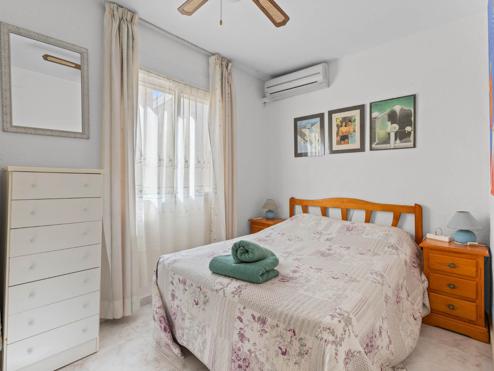 Bedroom in bungalow for sale in Torrevieja