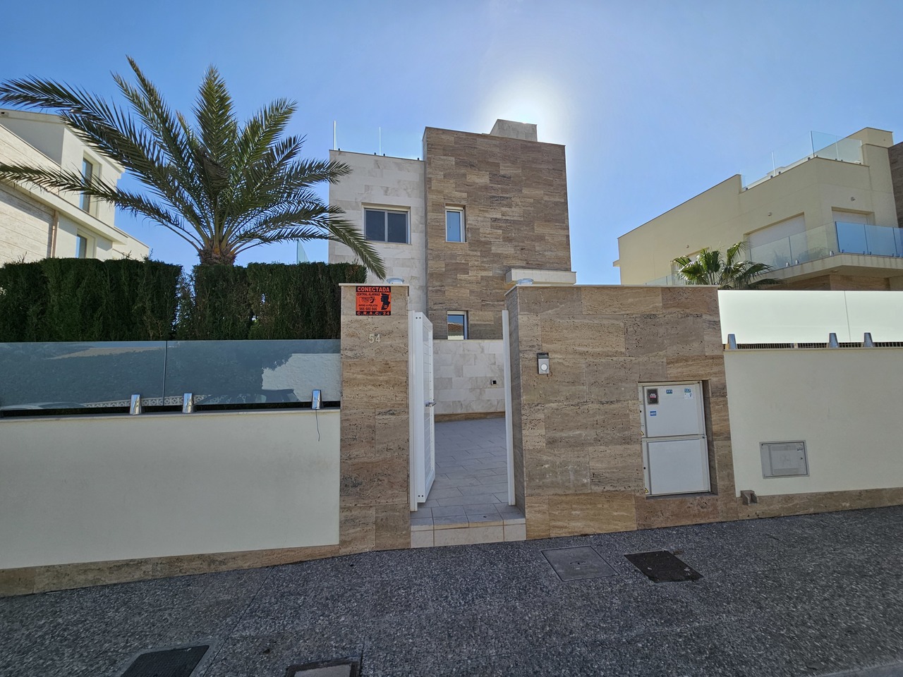 Master bedroom in villa for sale in La Zenia