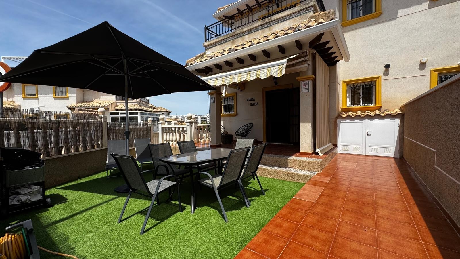 Welcome to this beautiful semi-detached house, ideally located within walking distance of Villamarti