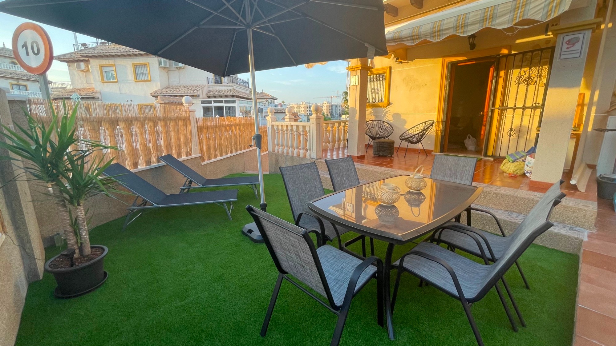 Welcome to this beautiful semi-detached house, ideally located within walking distance of Villamarti