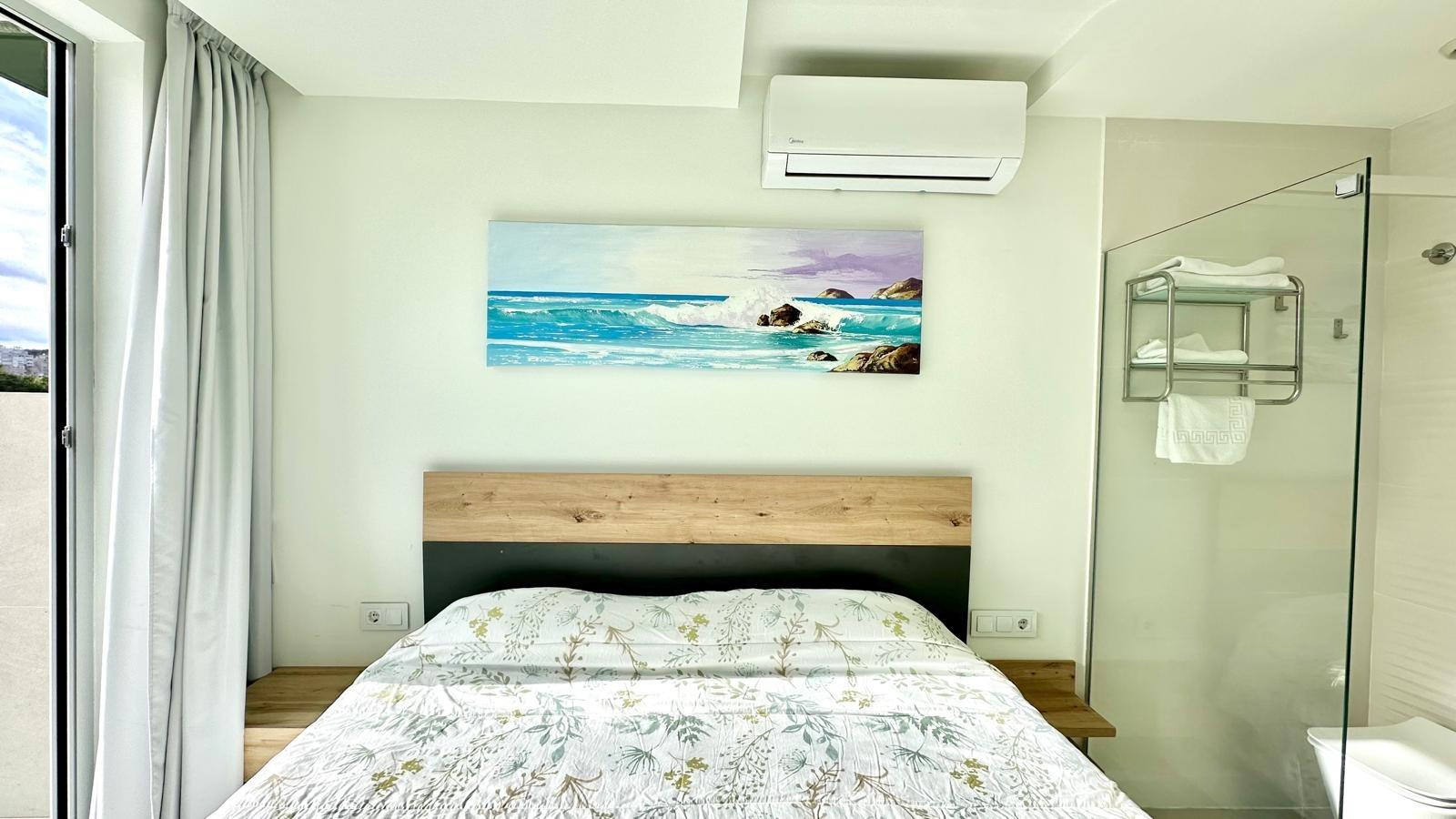 Master bedroom in apartment for sale in Finestrat