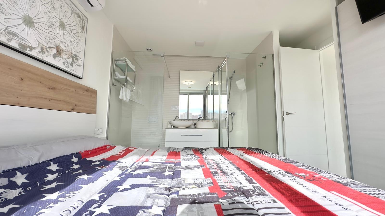 Master bedroom in apartment for sale in Finestrat