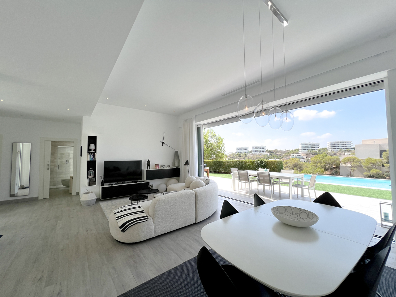 Exterior view in villa for sale in Las Colinas Golf