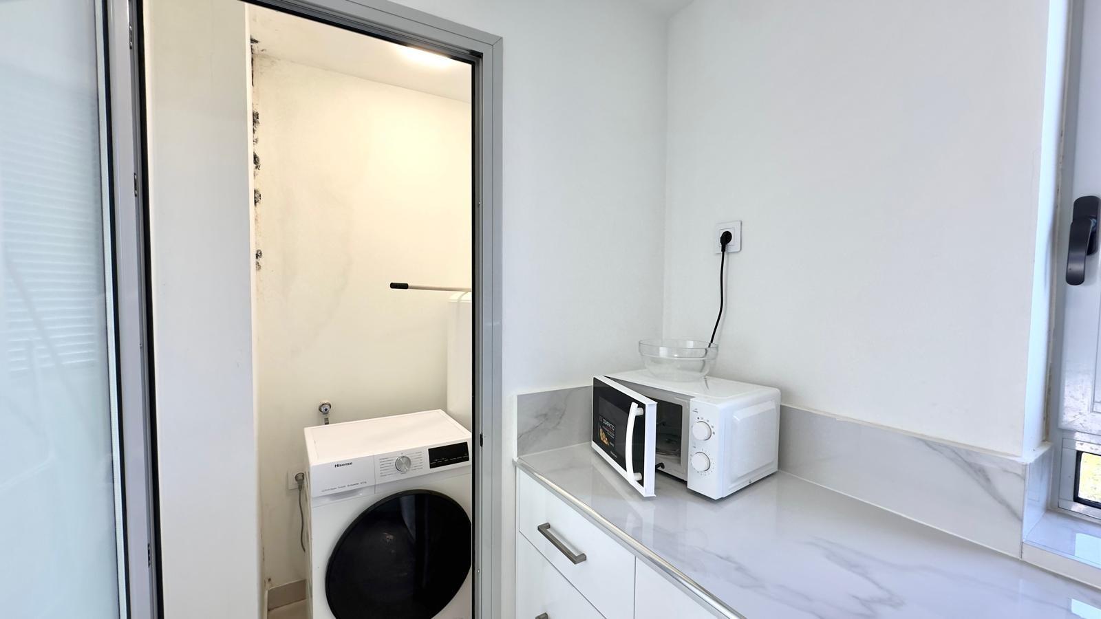 Bedroom in apartment for sale in Finestrat