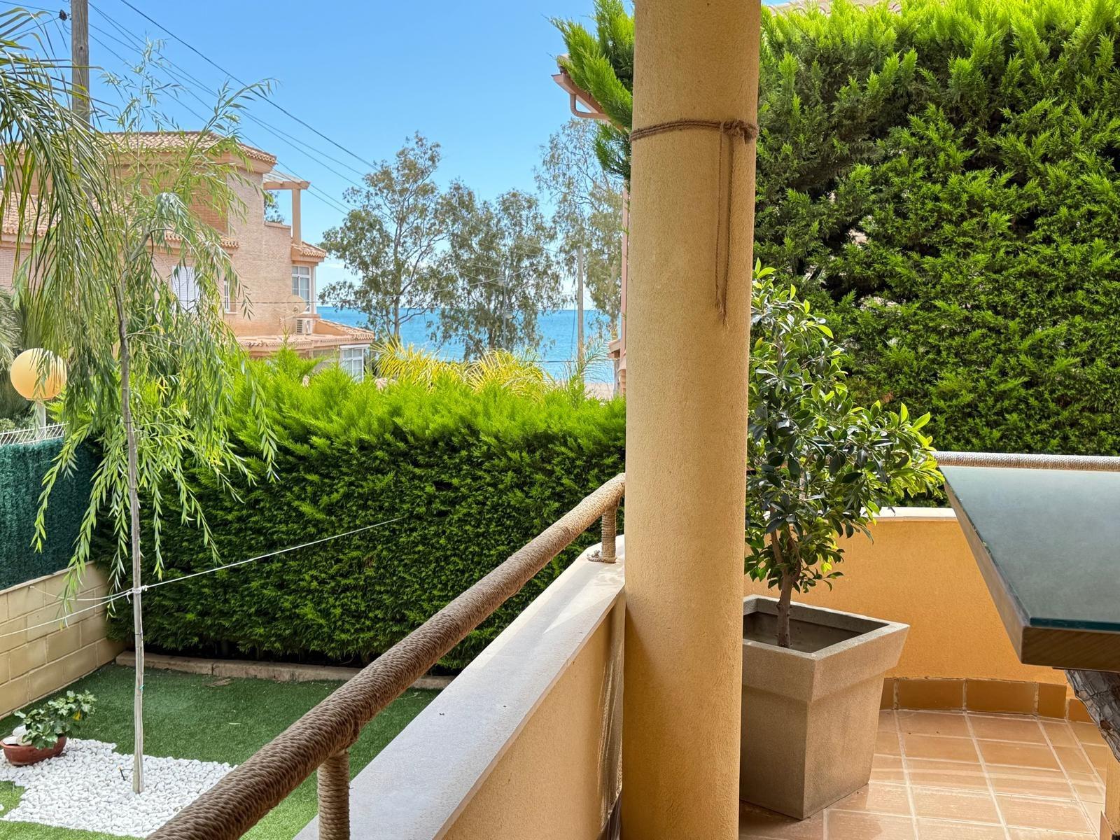 Master bedroom in villa for sale in Mazarron