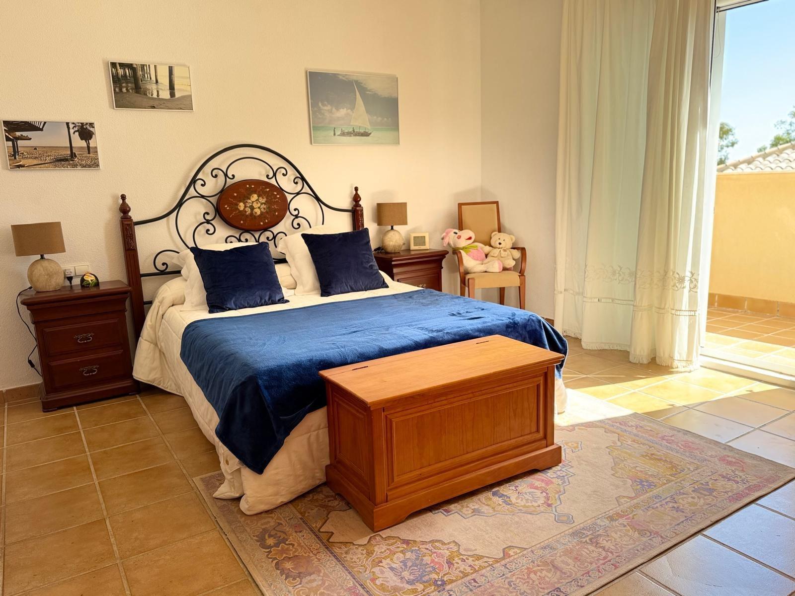 Garden in villa for sale in Mazarron