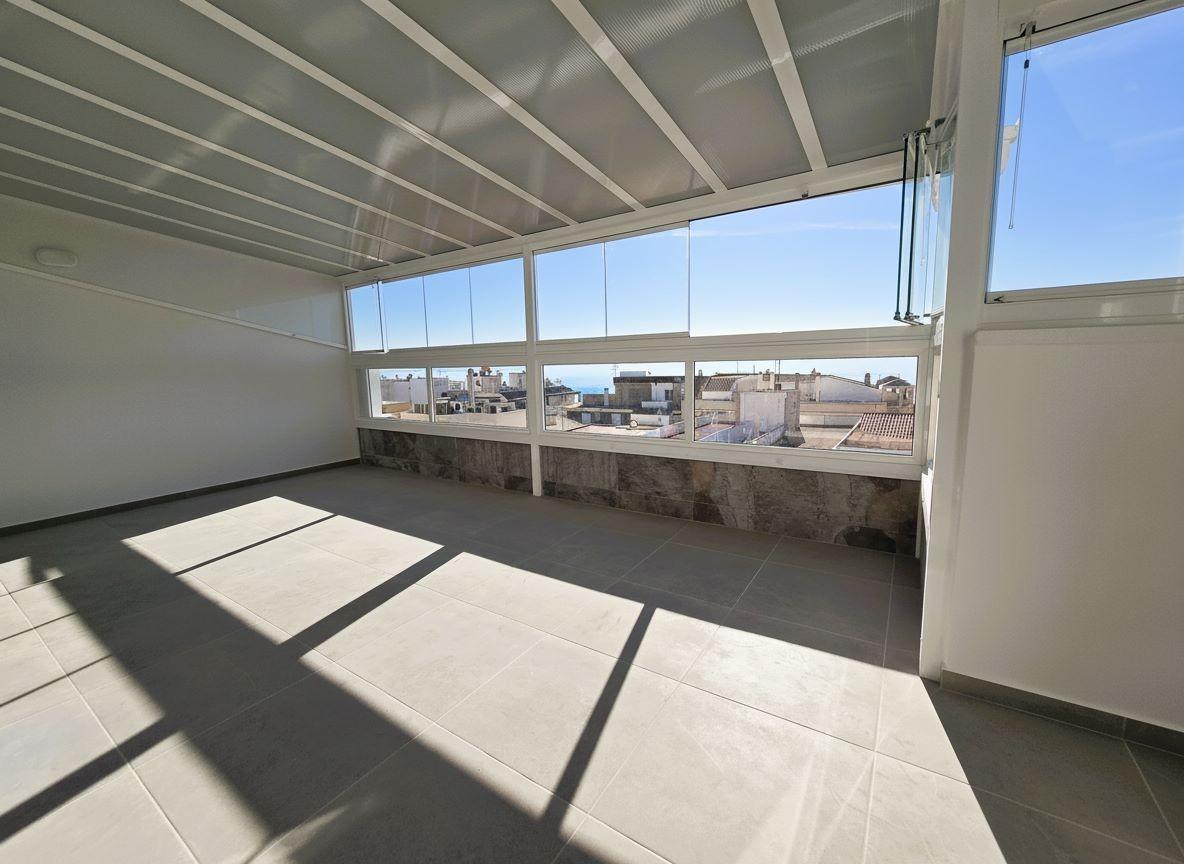 Master bedroom in penthouse for sale in Torrevieja