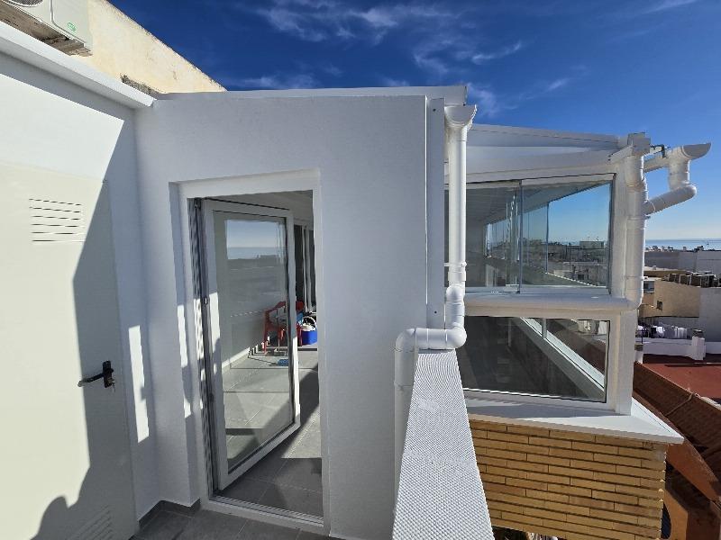Bathroom in penthouse for sale in Torrevieja