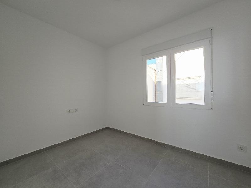 Bedroom in penthouse for sale in Torrevieja