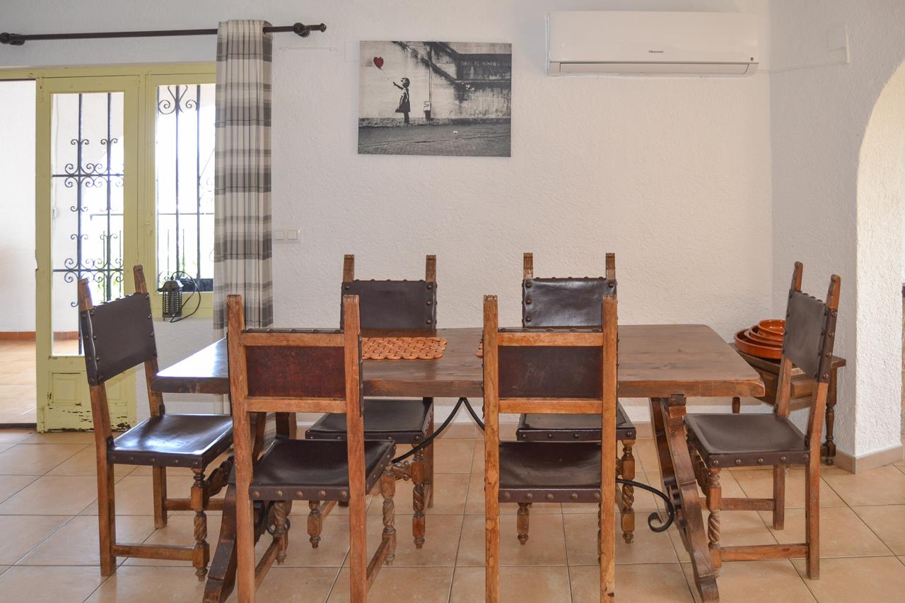 Living room in villa for sale in Pedreguer