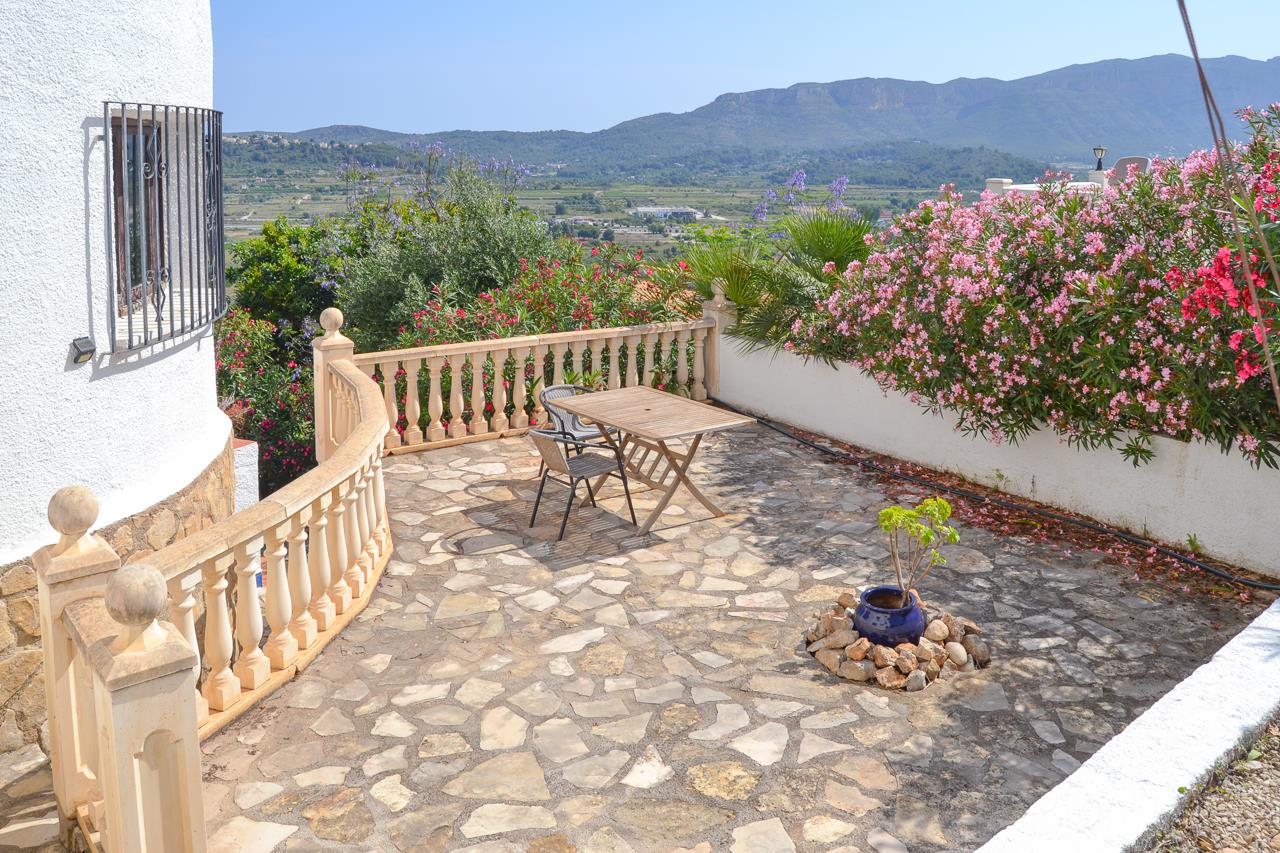 Bathroom in villa for sale in Pedreguer