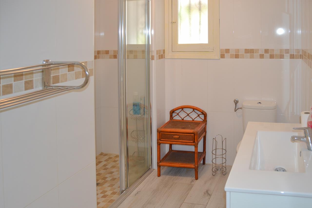 Terrace in villa for sale in Pedreguer