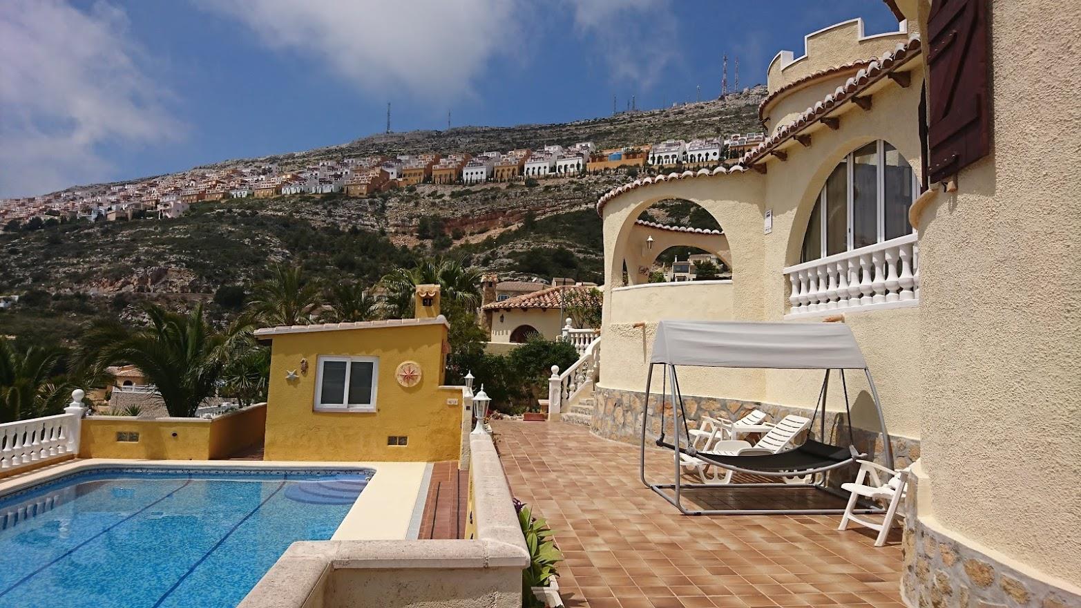 Bedroom in villa for sale in Benitachell