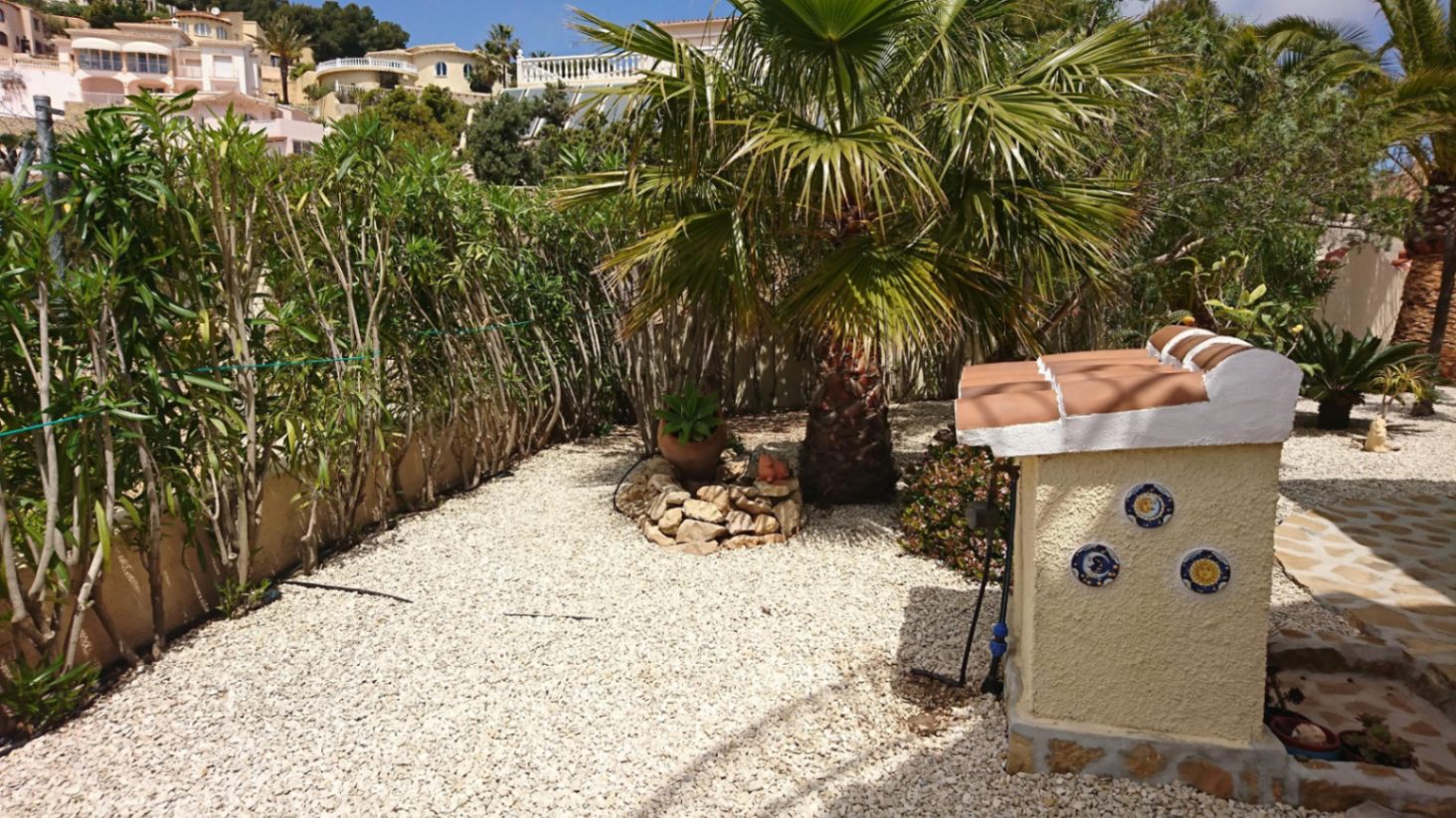 Garden in villa for sale in Benitachell