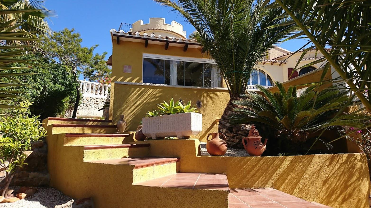 Dining area in villa for sale in Benitachell