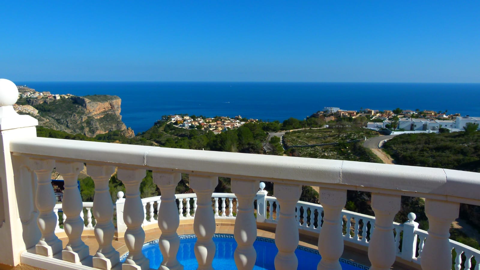Exterior view in villa for sale in Benitachell
