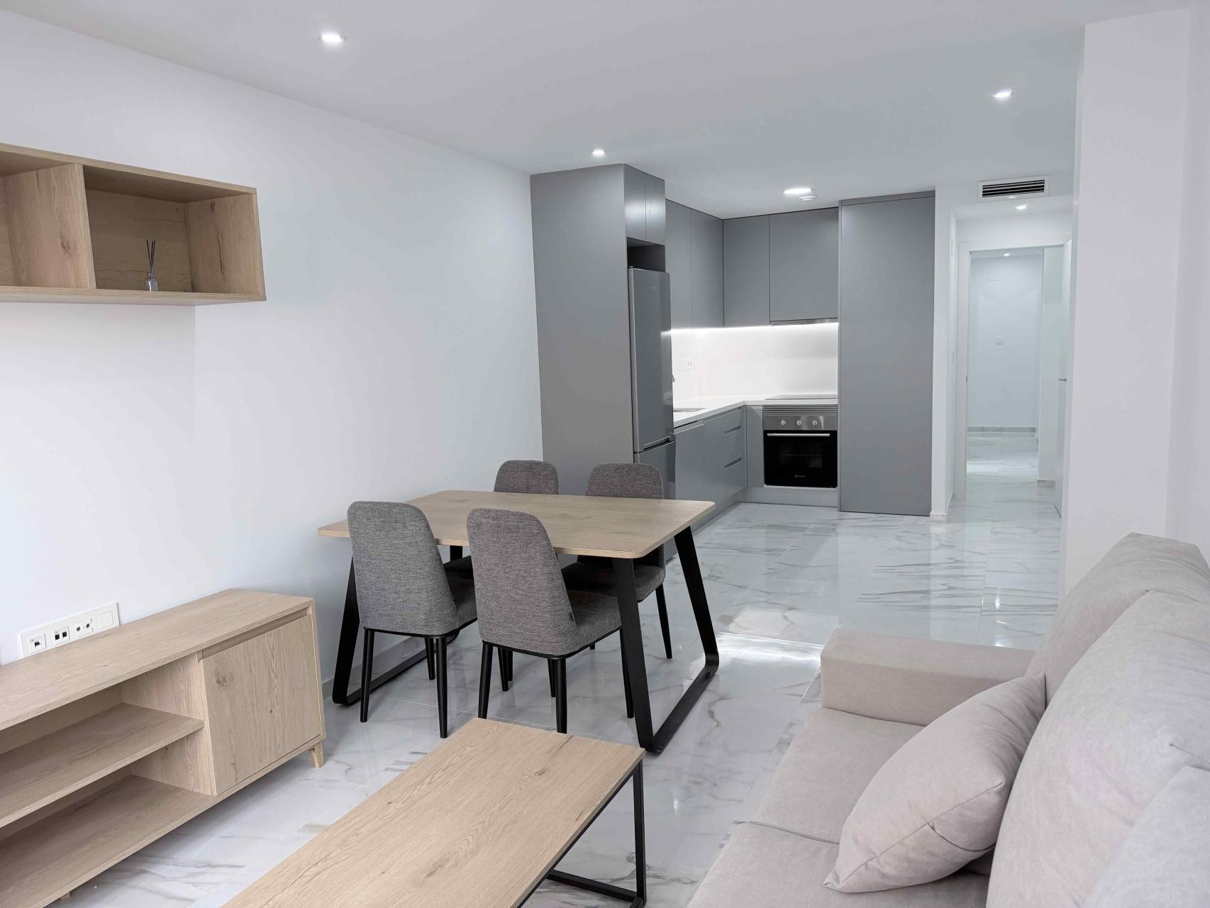 Bedroom in apartment for sale in Torrevieja
