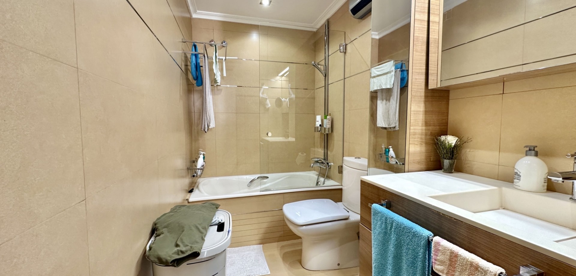 Pool area in apartment for sale in Guardamar del Segura