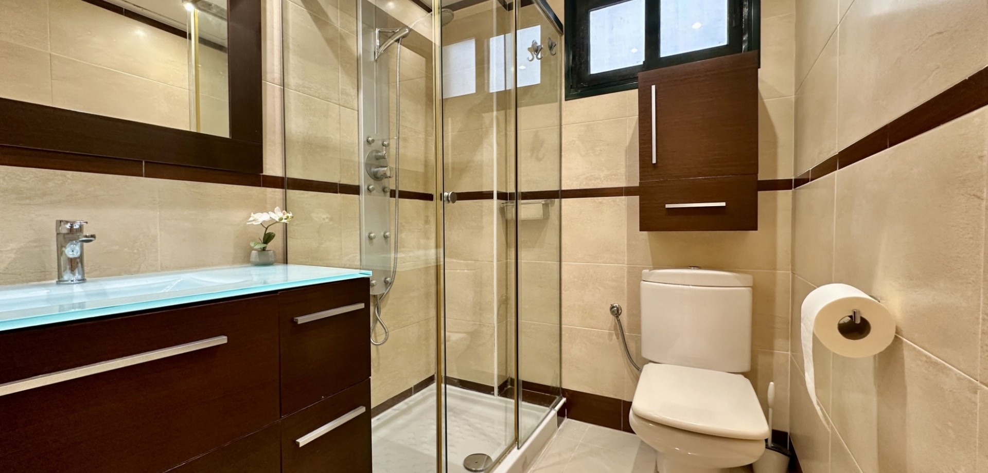 Master bedroom in apartment for sale in Guardamar del Segura