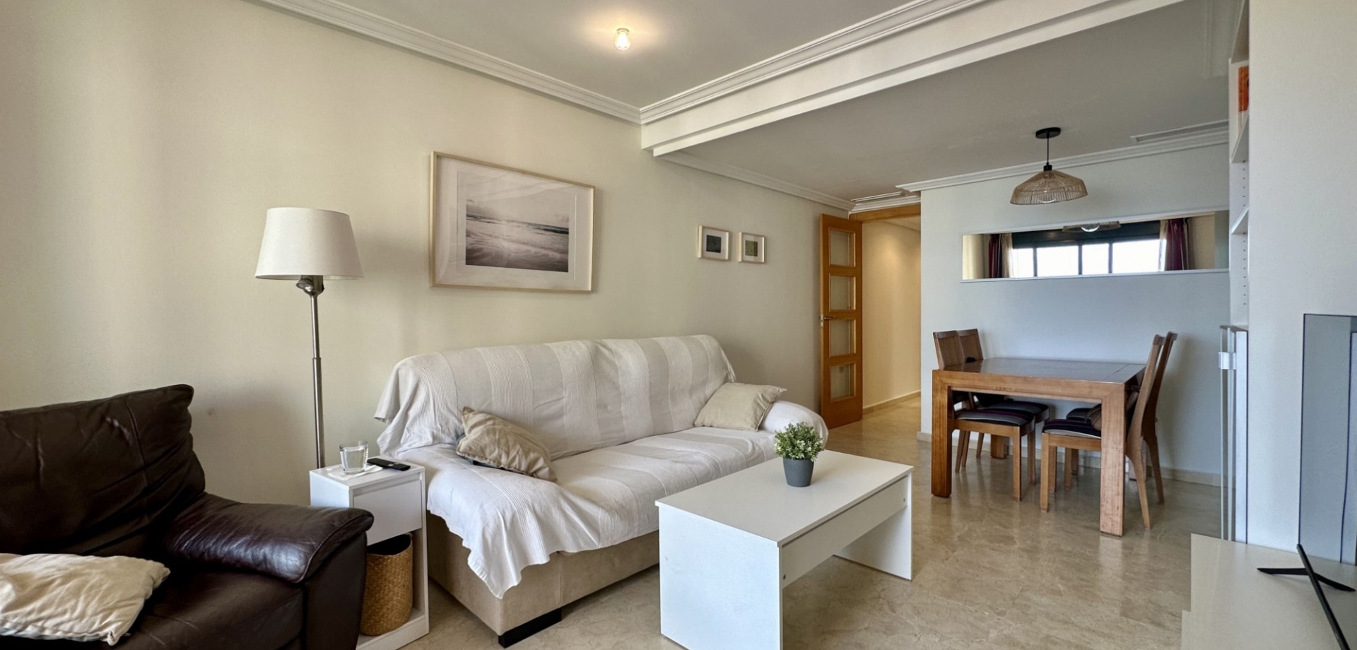 Dining area in apartment for sale in Guardamar del Segura
