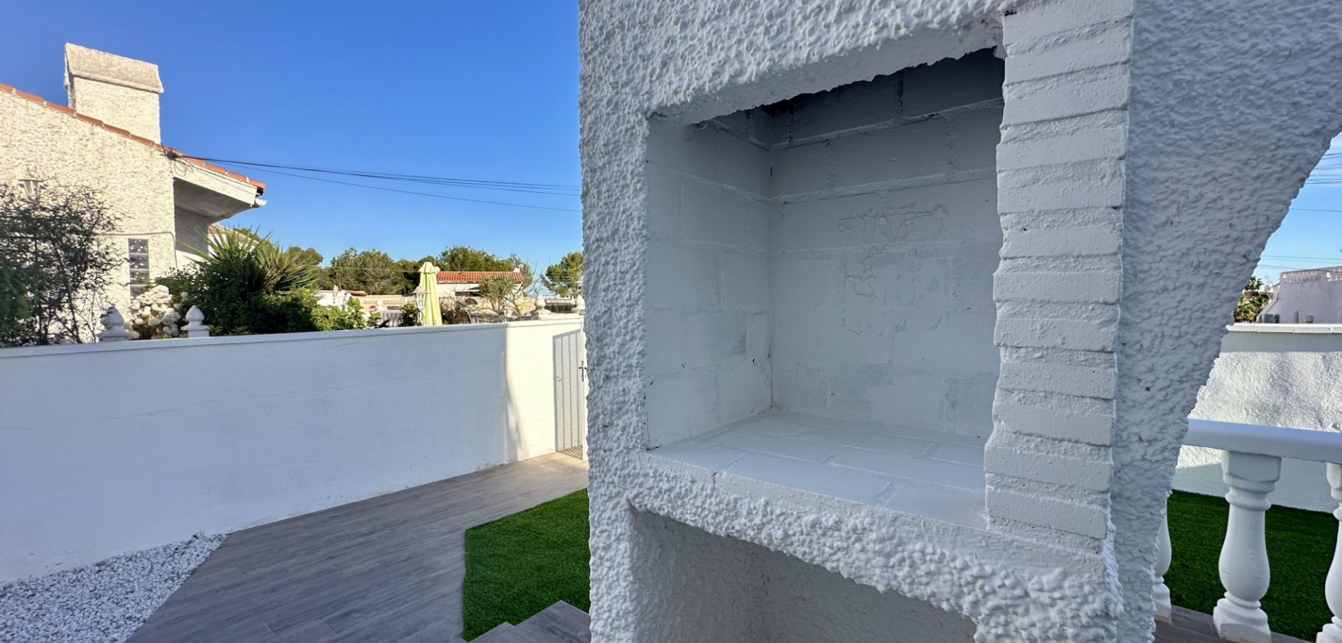 Garden in bungalow for sale in Orihuela Costa