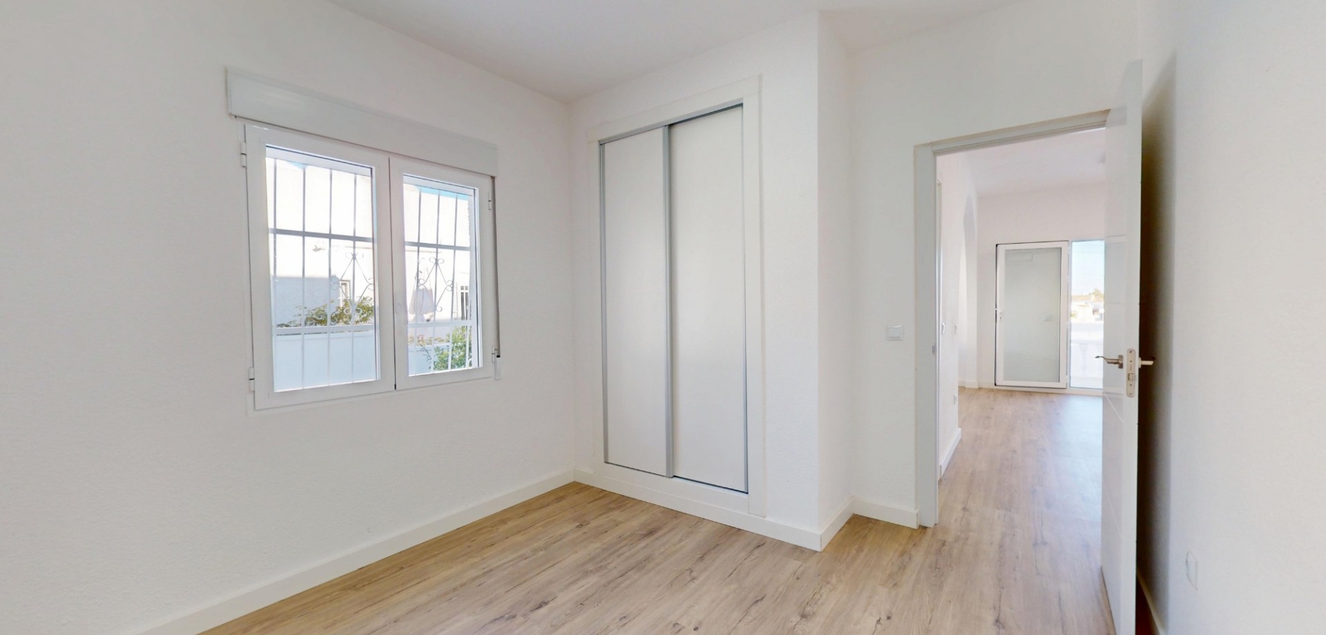 Bathroom in bungalow for sale in Orihuela Costa