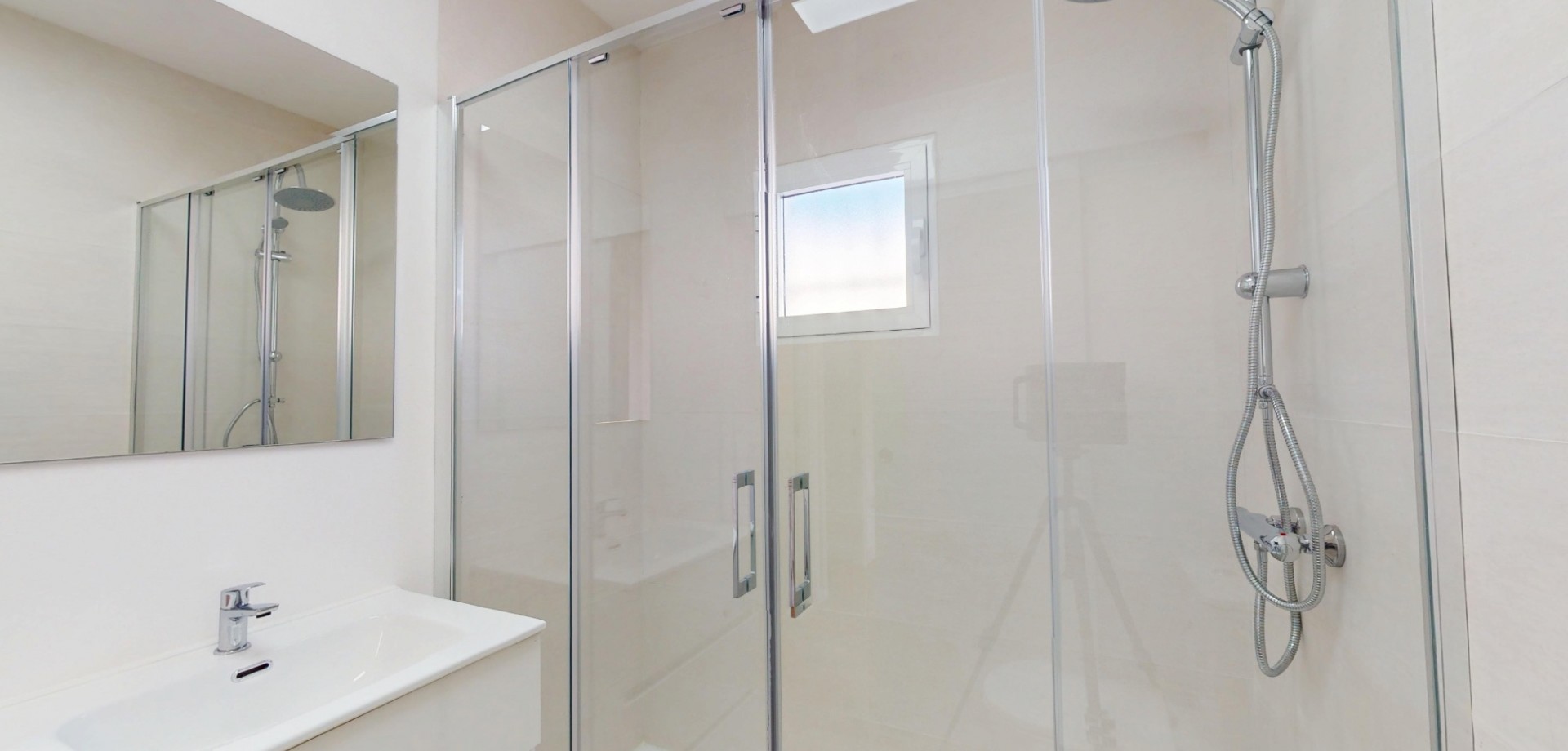 Garden in bungalow for sale in Orihuela Costa