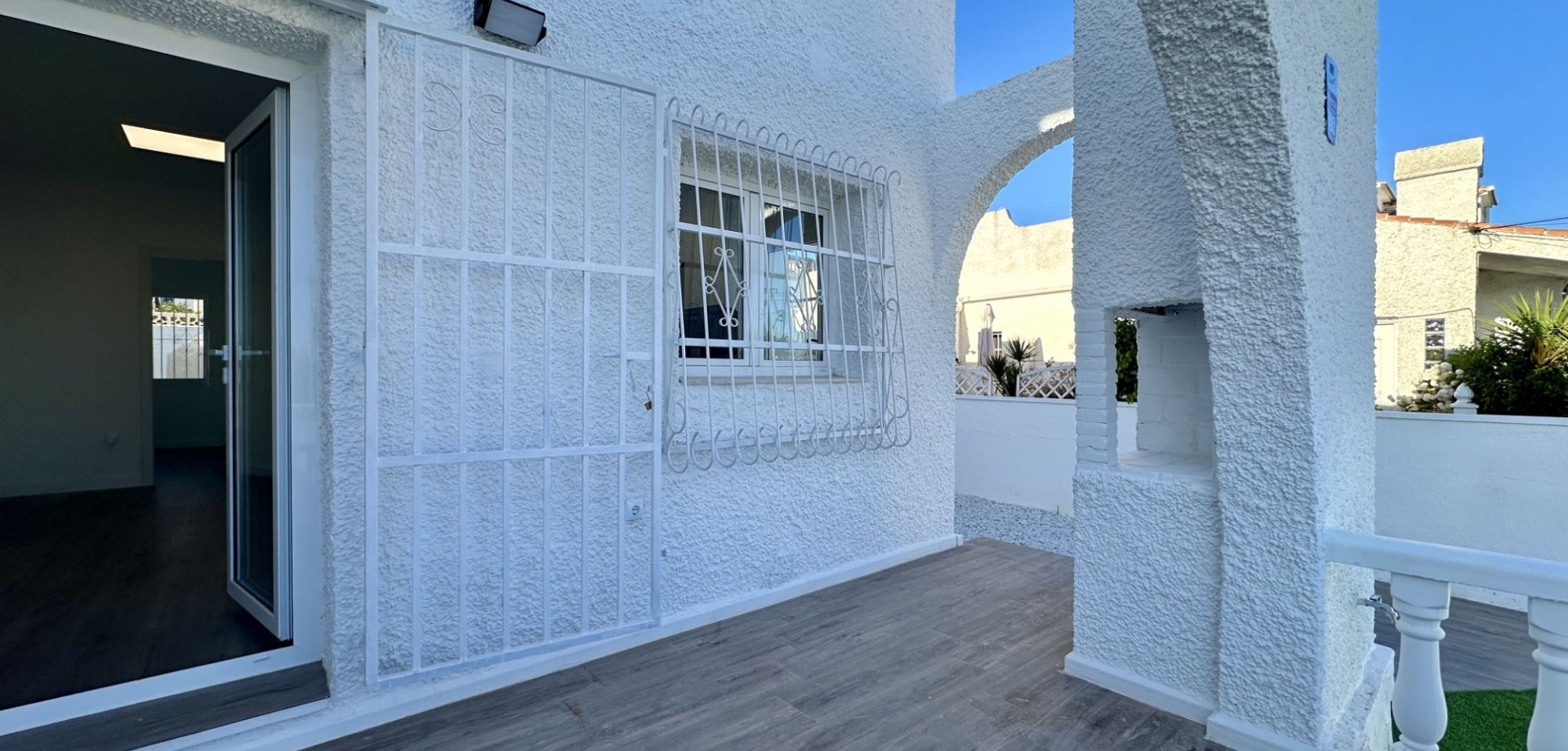 Terrace in bungalow for sale in Orihuela Costa
