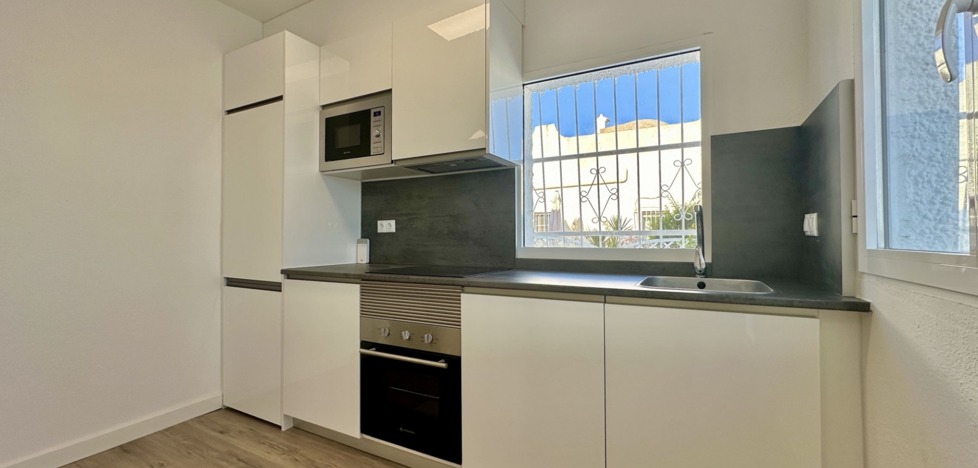 Bedroom in bungalow for sale in Orihuela Costa