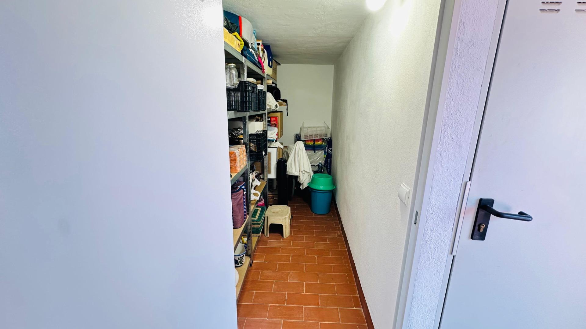Master bedroom in apartment for sale in Torrevieja
