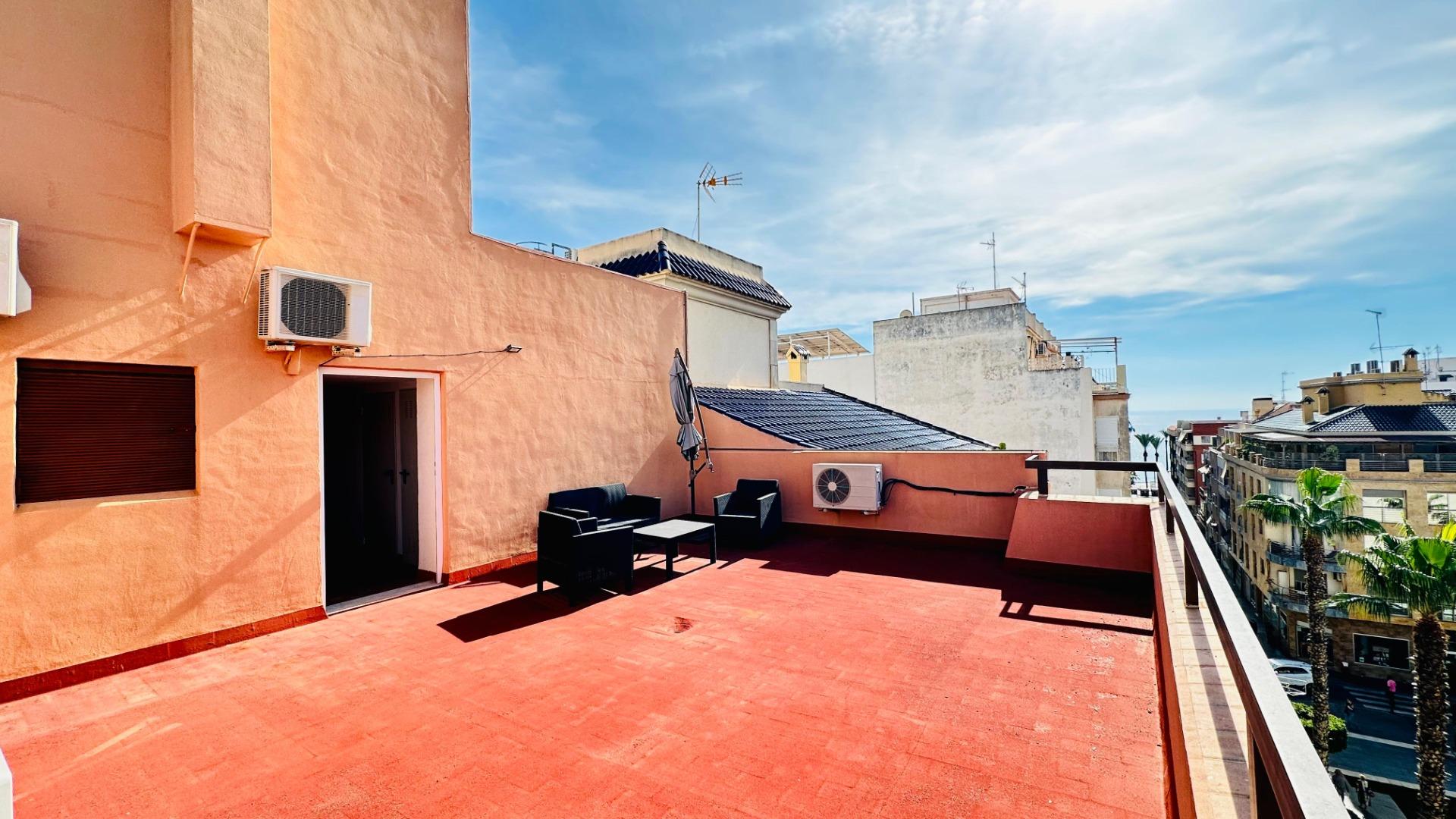 Terrace in apartment for sale in Torrevieja