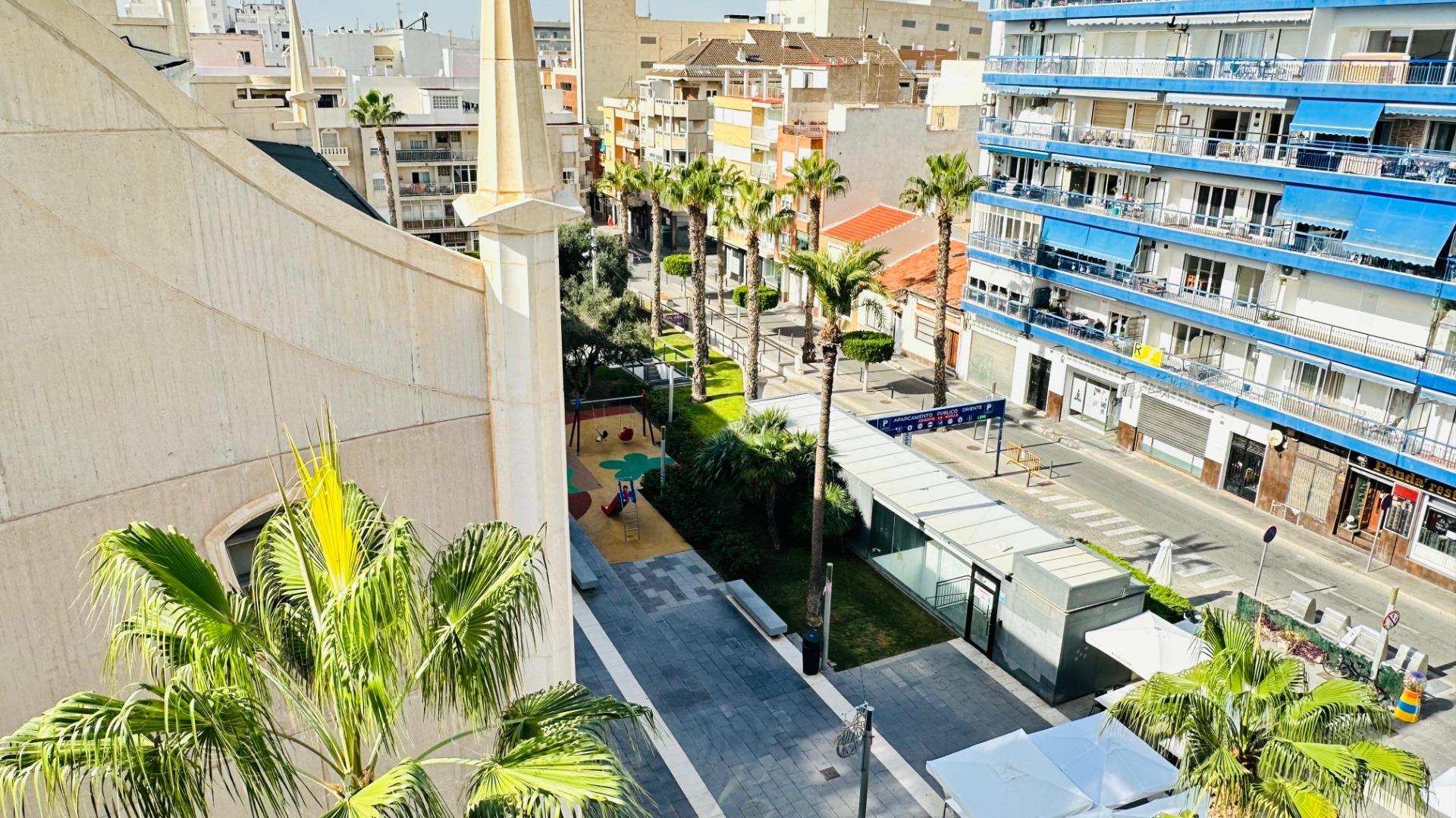 Dining area in apartment for sale in Torrevieja