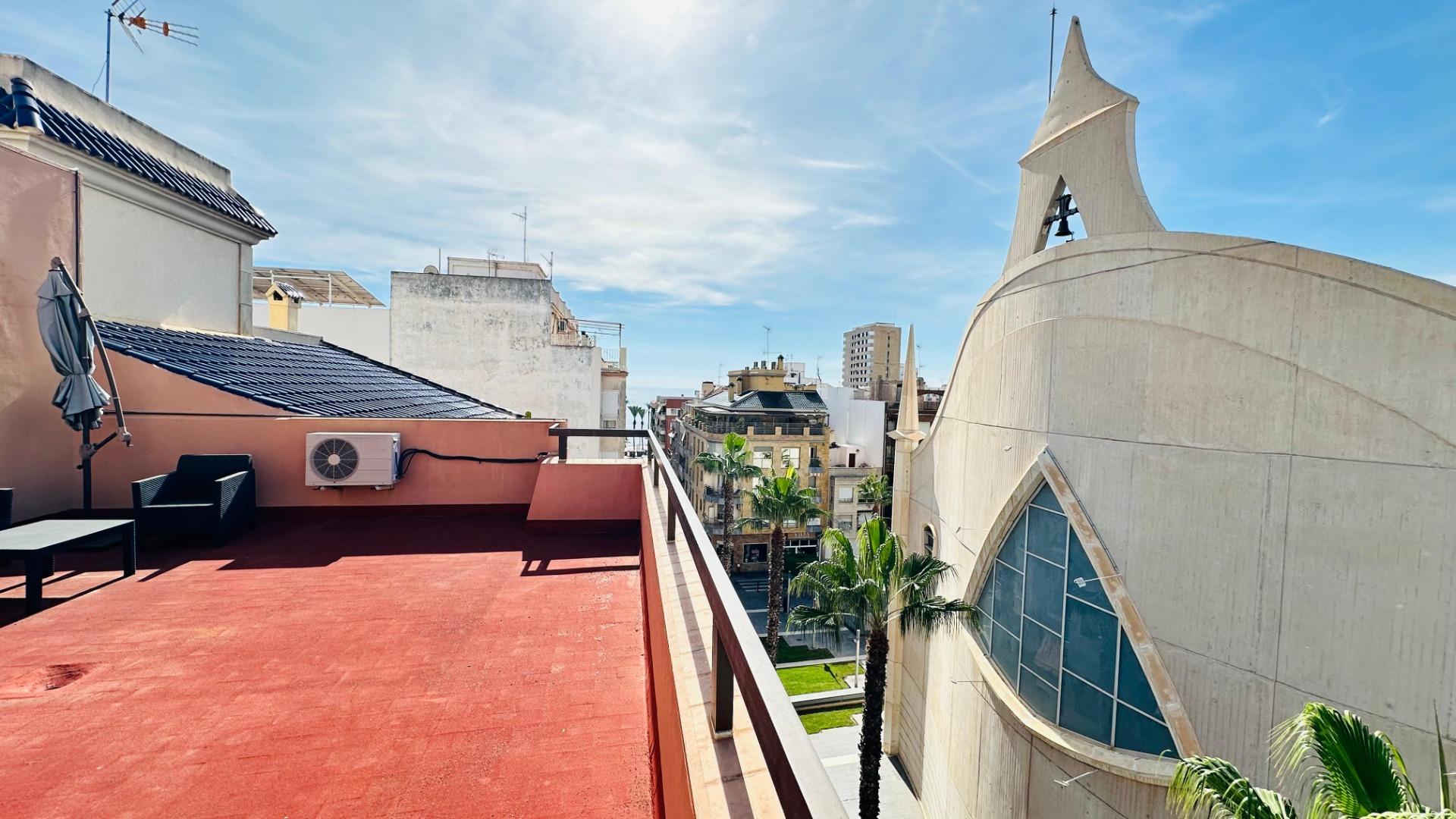 Bedroom in apartment for sale in Torrevieja