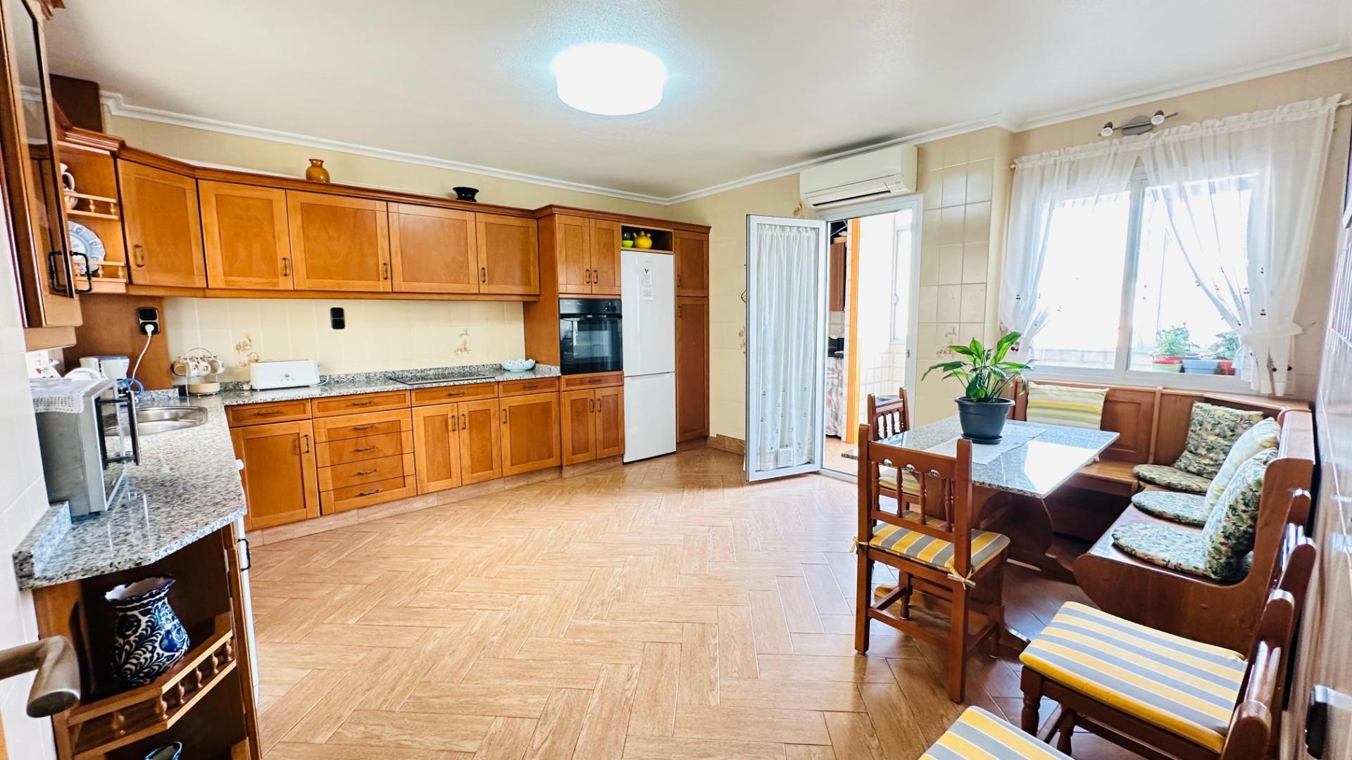 Terrace in apartment for sale in Torrevieja