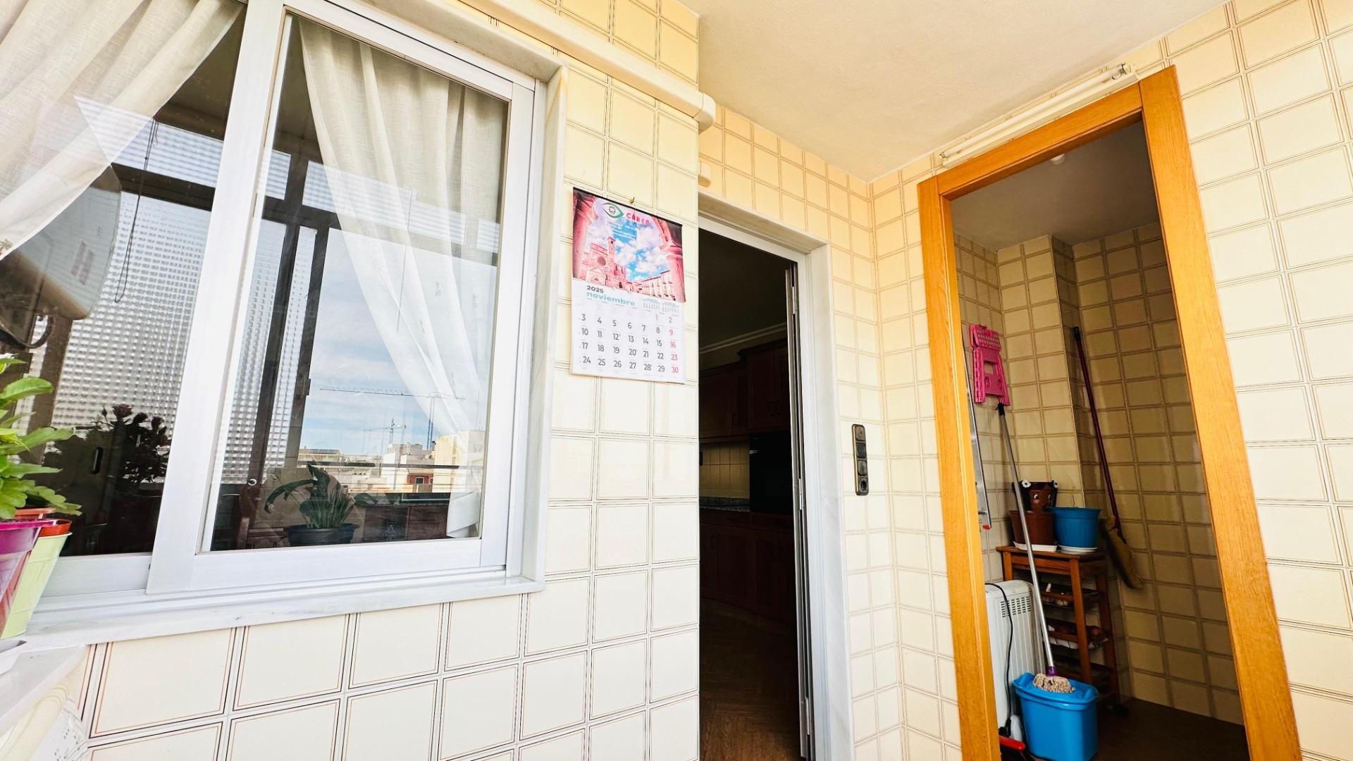 Bedroom in apartment for sale in Torrevieja