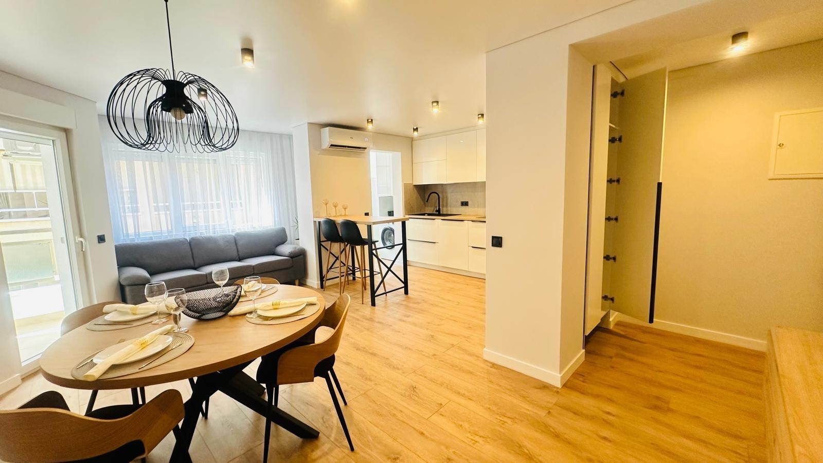 Master bedroom in apartment for sale in Torrevieja