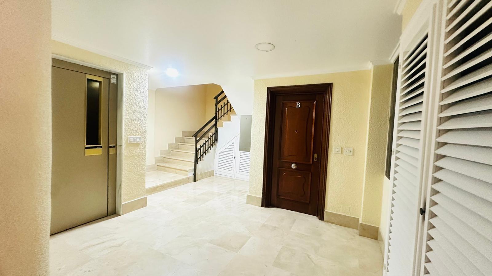 Terrace in apartment for sale in Torrevieja
