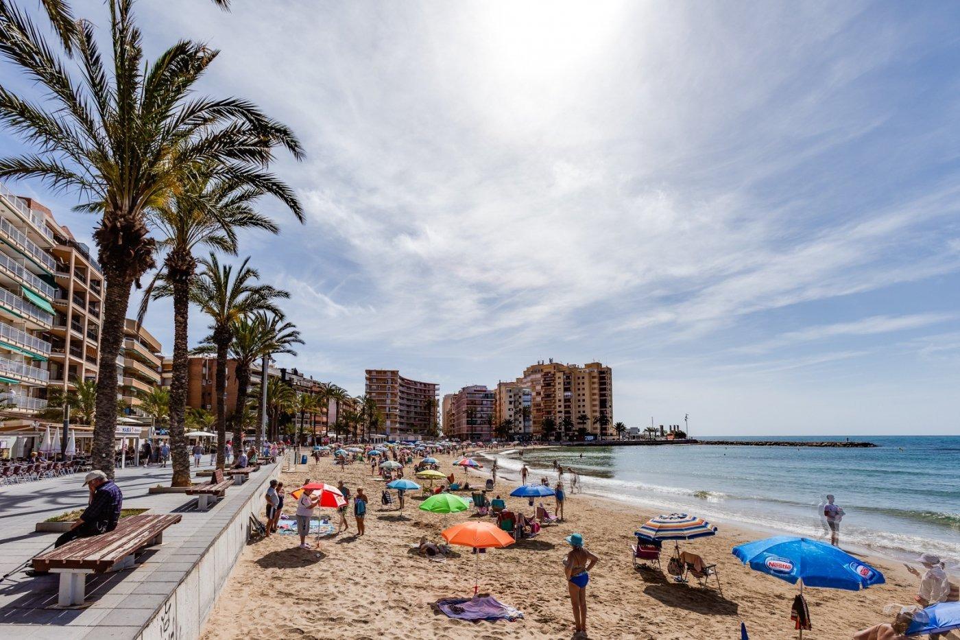 Master bedroom in apartment for sale in Torrevieja