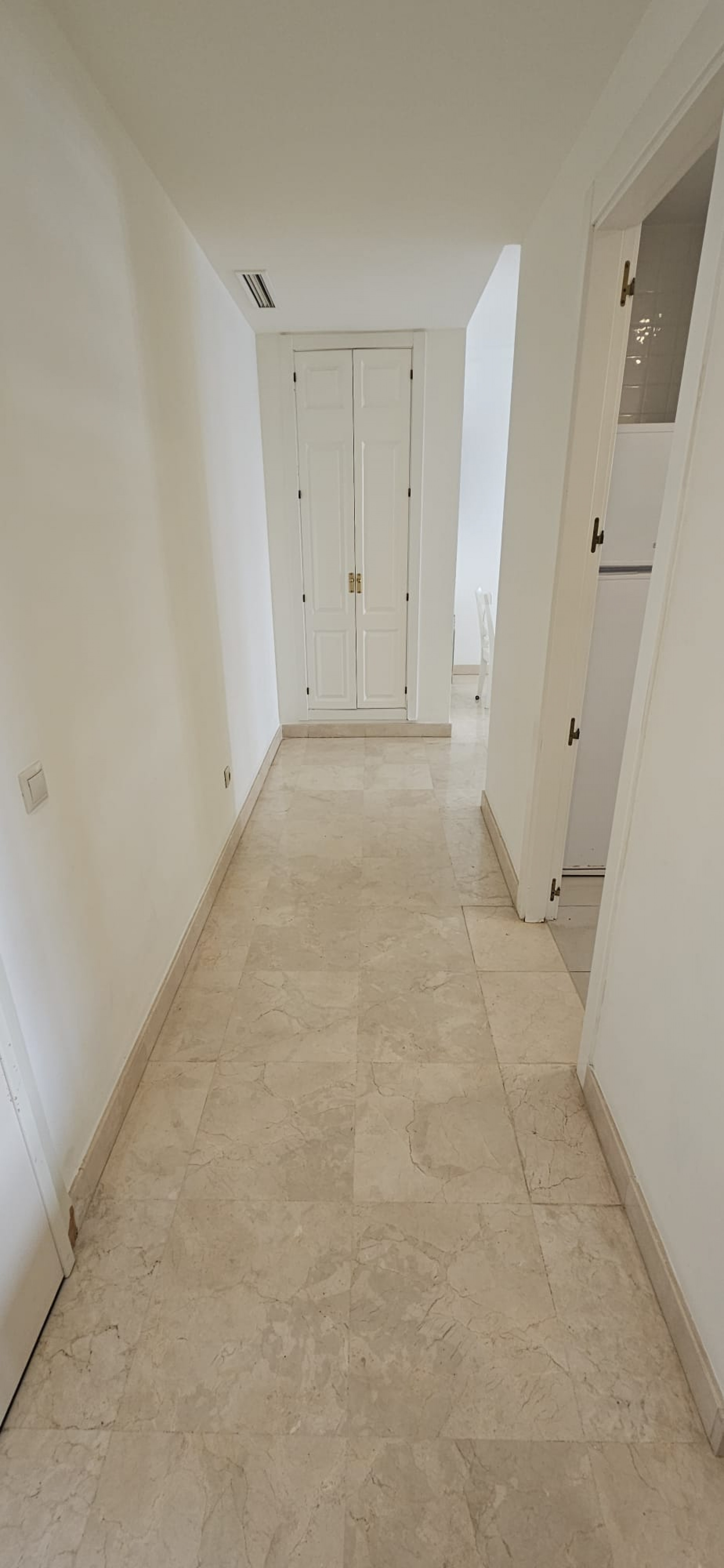Living room in apartment for sale in Los Alcazares