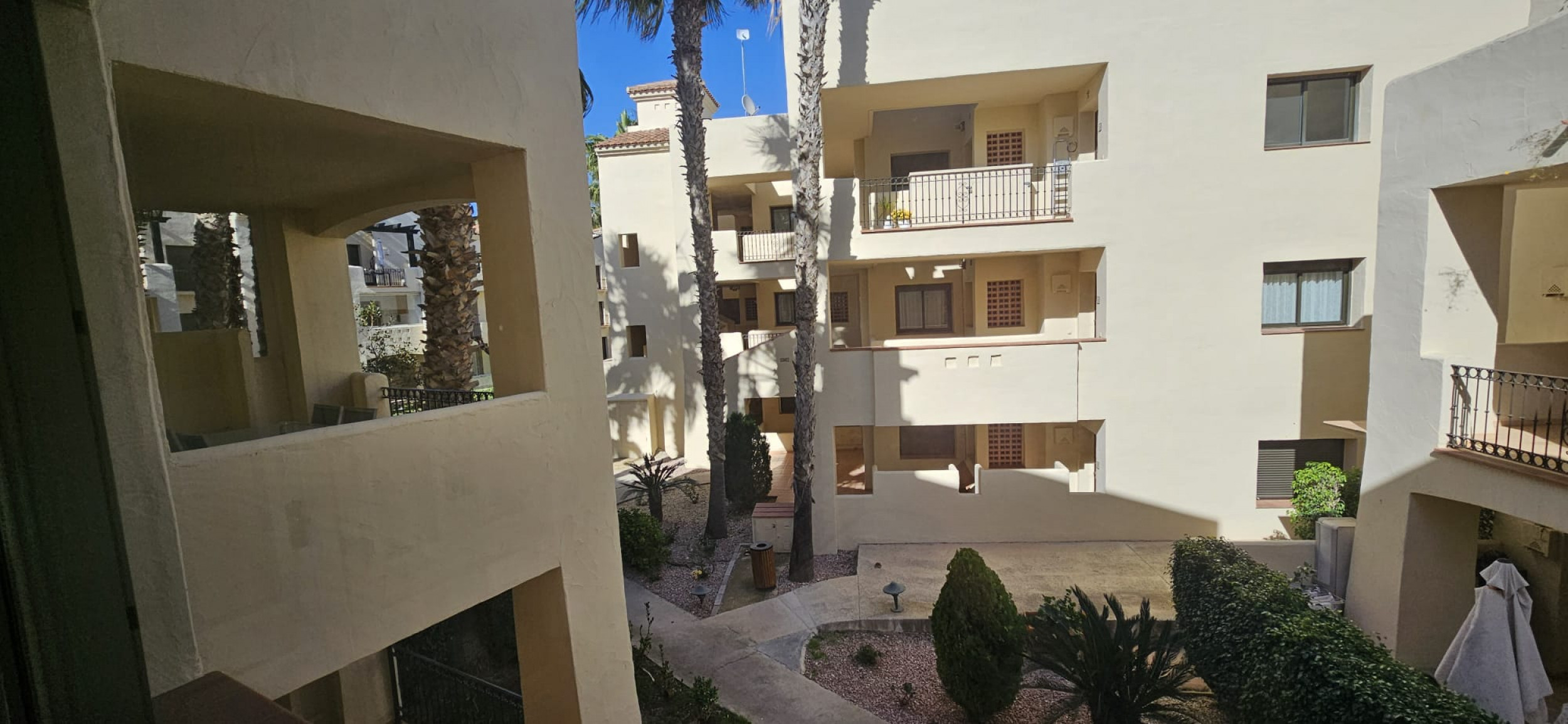 Bedroom in apartment for sale in Los Alcazares