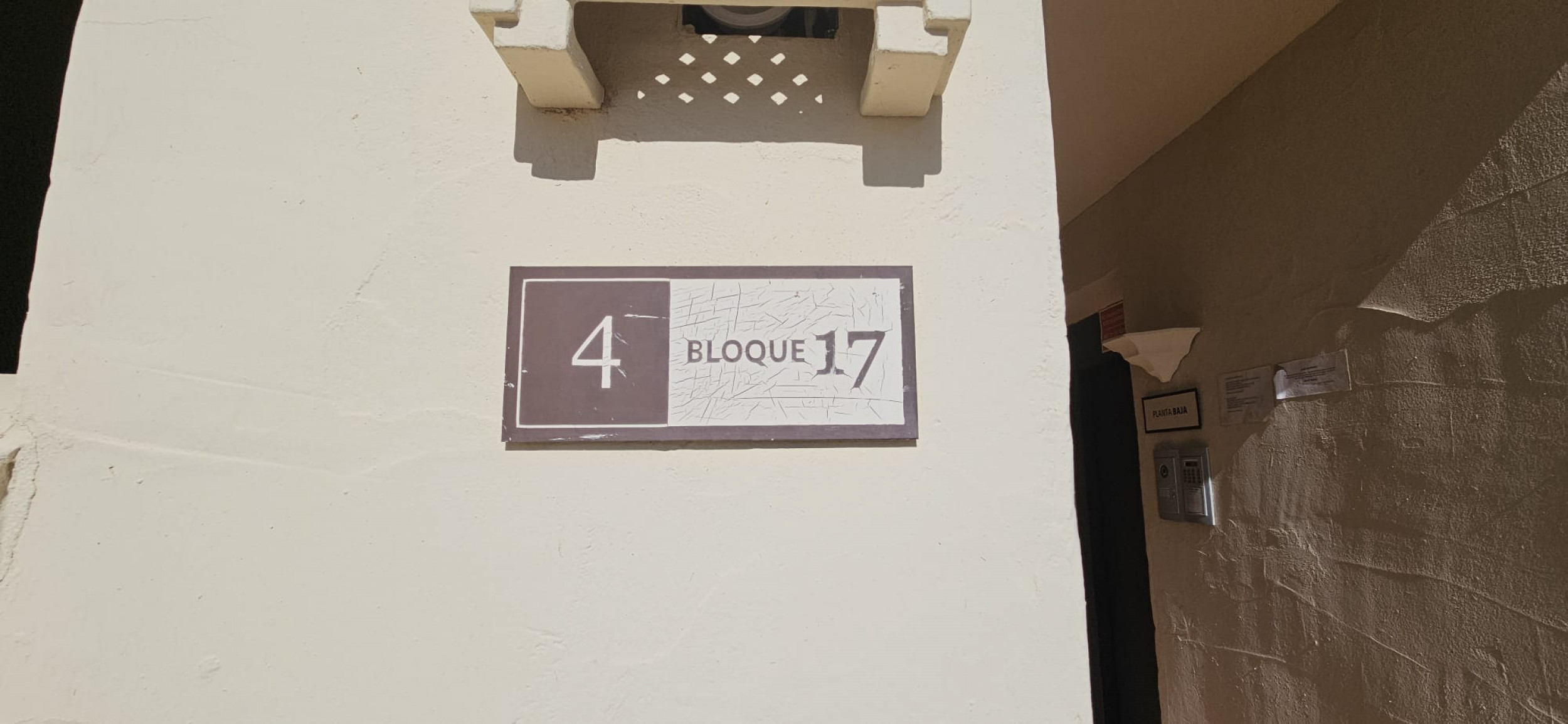 Master bedroom in apartment for sale in Los Alcazares