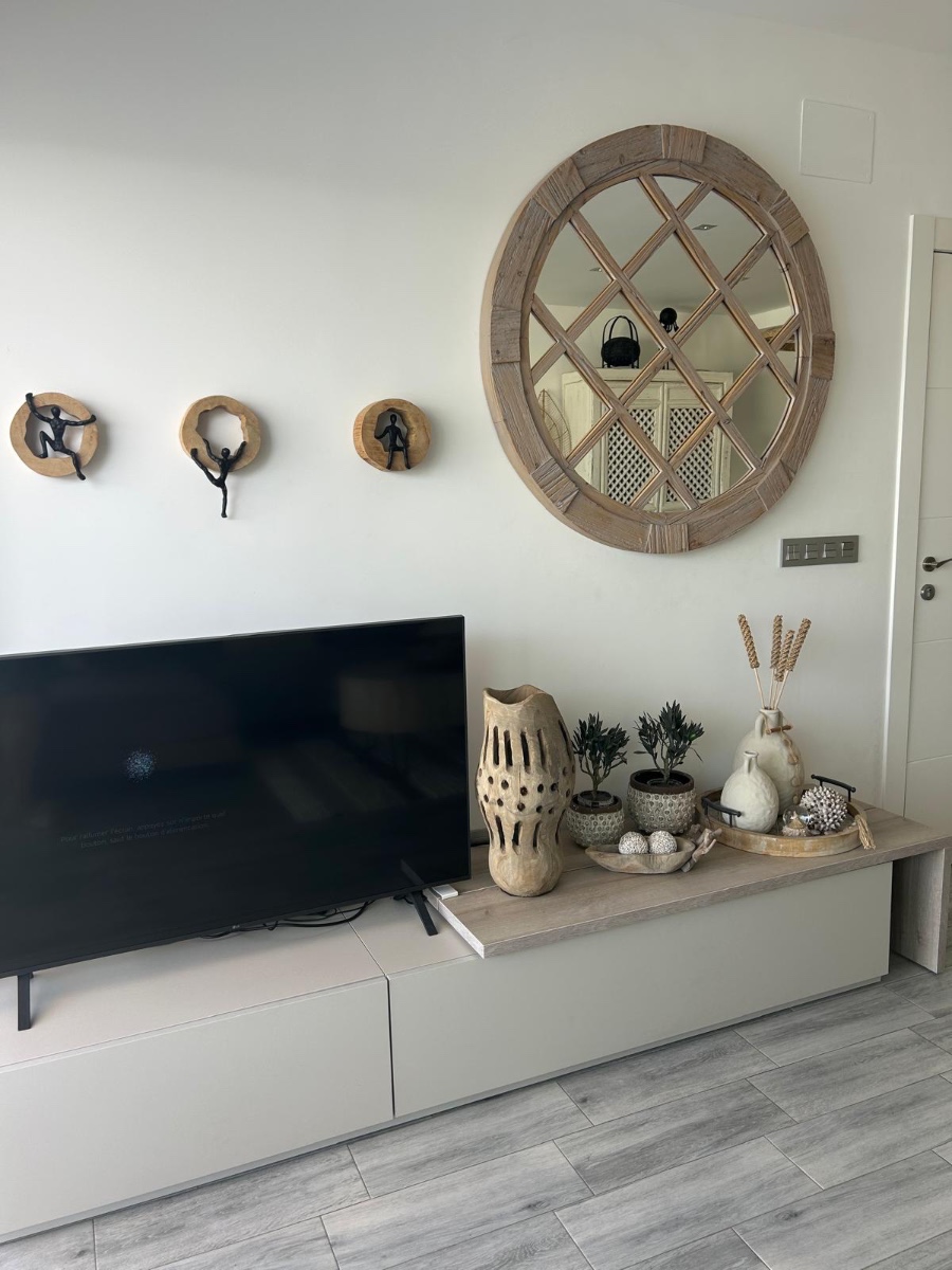 Master bedroom in villa for sale in Daya Vieja