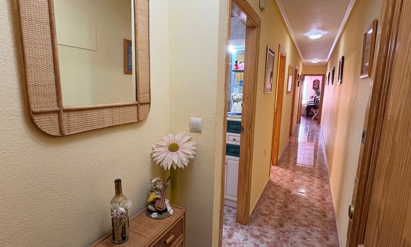 Master bedroom in apartment for sale in Torrevieja